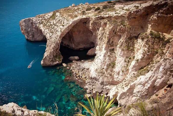 Blue Grotto Main Arch