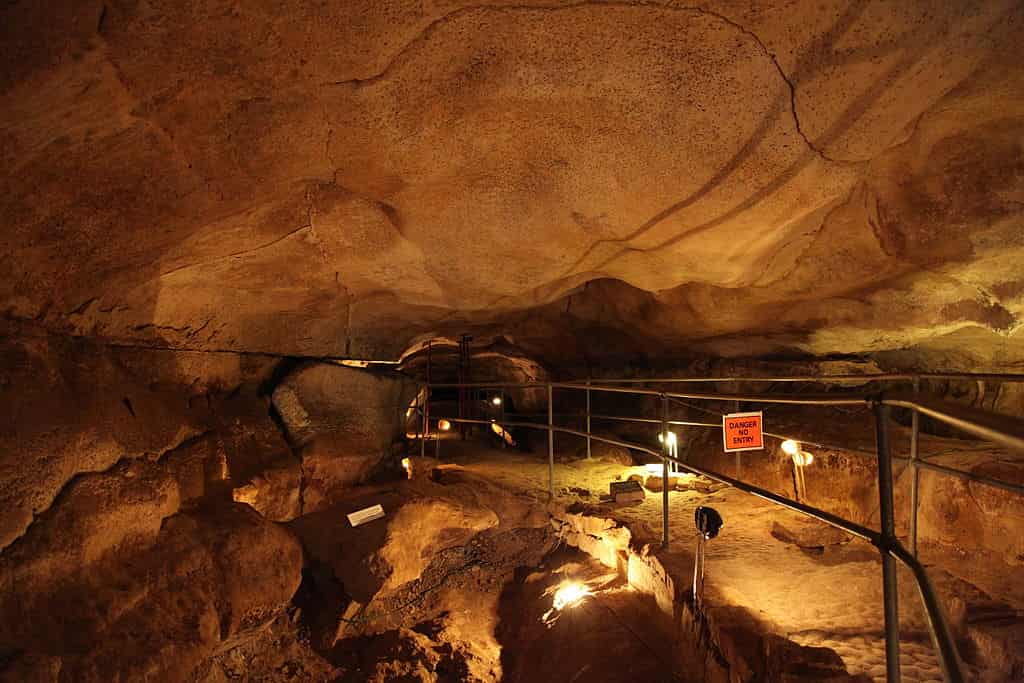Ghar Dalam Cave